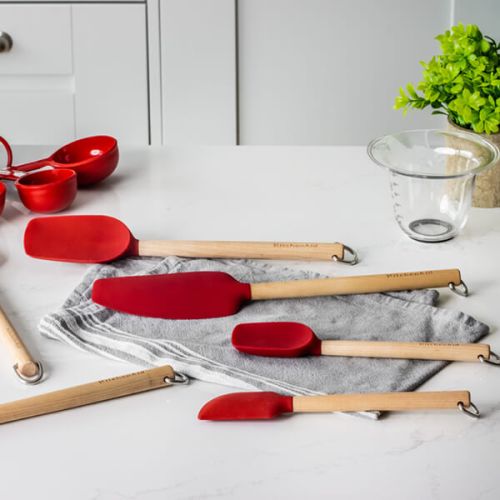 KitchenAid Birchwood Mixer Spatula, Empire Red, CardedKQR732OHERE