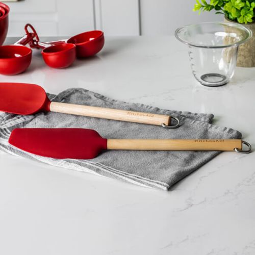 KitchenAid Birchwood Mixer Spatula, Empire Red, CardedKQR732OHERE